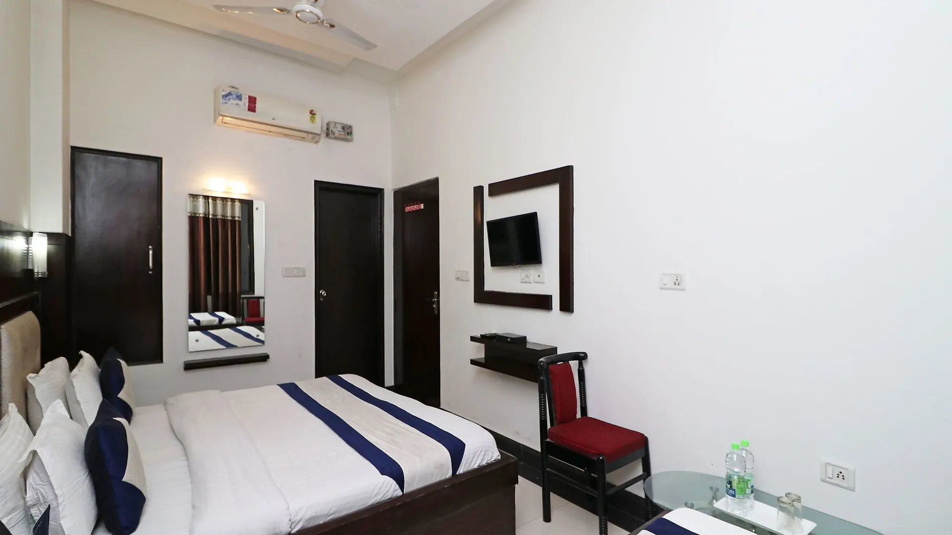 Oyo 9974 Hotel Taj Prince Agra  Agra (Uttar Pradesh)