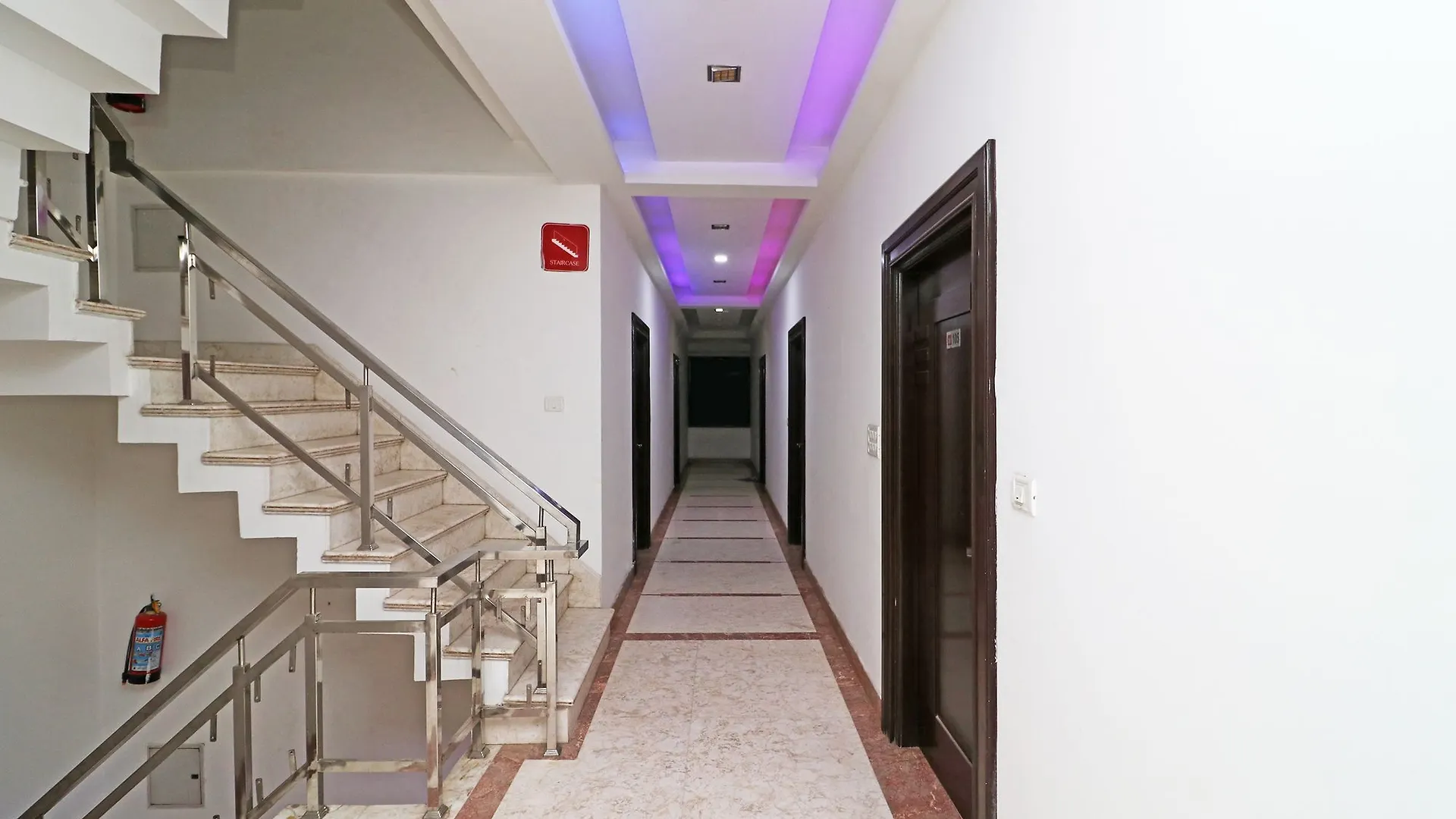 Oyo 9974 Hotel Taj Prince Agra