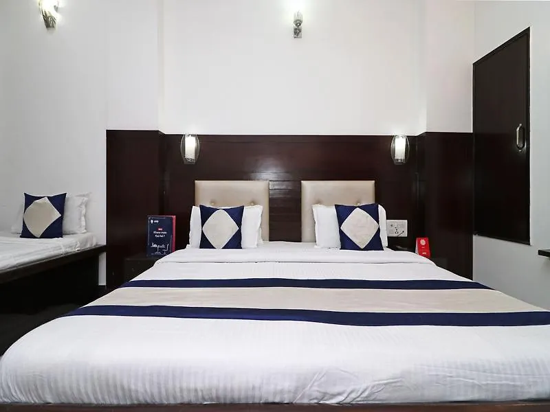 **  Oyo 9974 Hotel Taj Prince Агра Индия